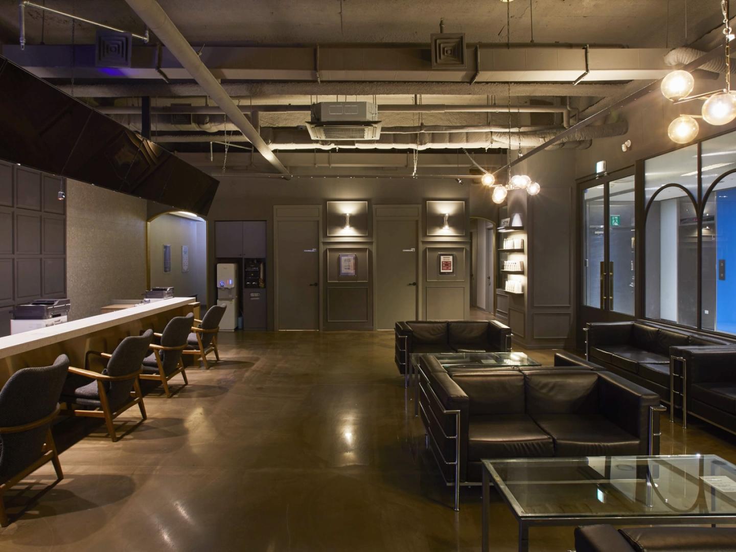 nBom Hongdae